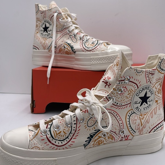 Converse Men’s High-Top Sneakers Platforms A08172C
CHUCK 70 PLUS HI
EGRET/BLPINK - Picture 14 of 16